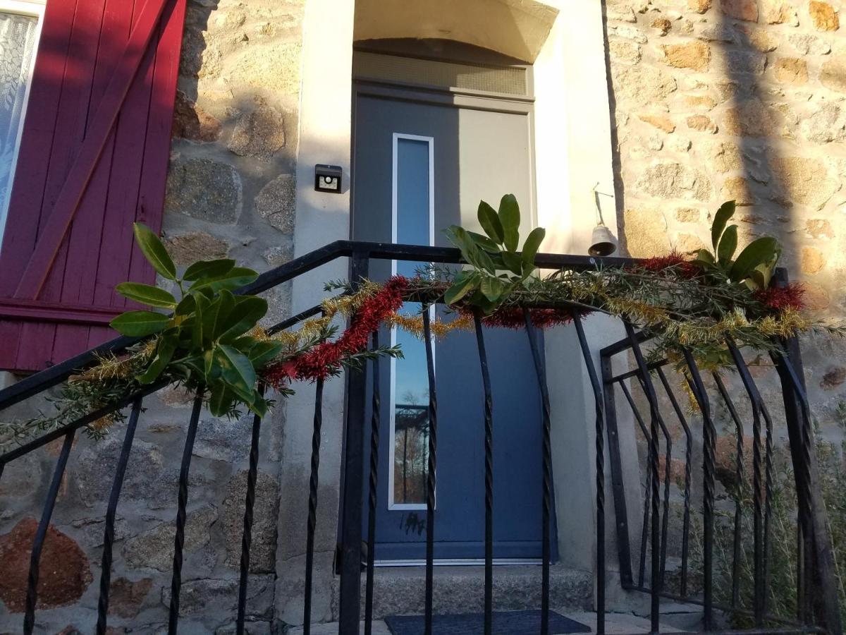La Clef Des Champs - Gite 9 Personnes Entre Lyon Et St-Etienne Les Halles Exterior photo